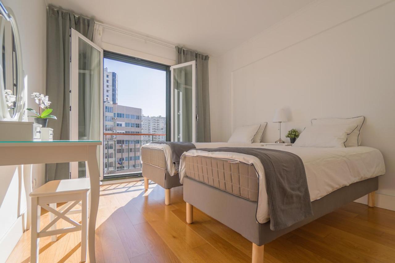 Lisbon Best Places - Rooftop Екстер'єр фото